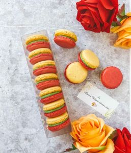 Sausainiai MAKARŪNAI (macarons) LIETUVAI dėžutėje S